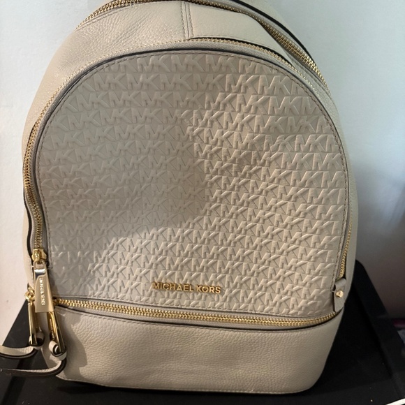 Michael Kors backpack - Picture 1 of 2